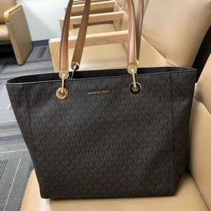 Michael Kors purse